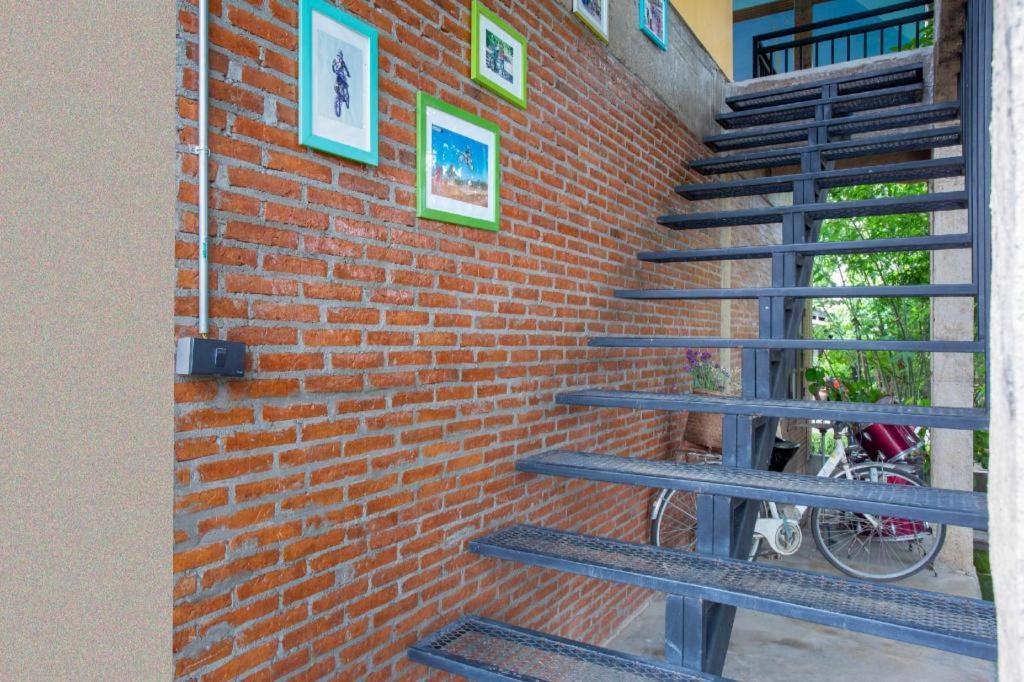 Oyo 1155 Bikers House And Enduro Tours Chiang Mai — Fotos 2