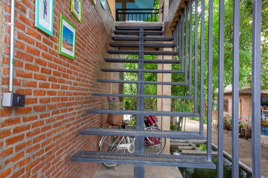 Oyo 1155 Bikers House And Enduro Tours Chiang Mai — Fotos 3